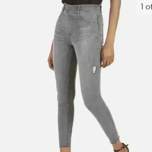 Spanx Distressed Skinny Jeans - Picture 1 of 6